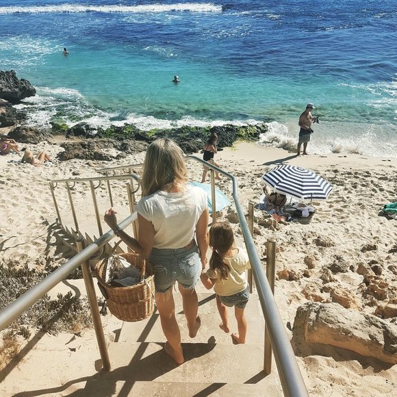 Meet your Posher, Erin - Picture 2 of 2